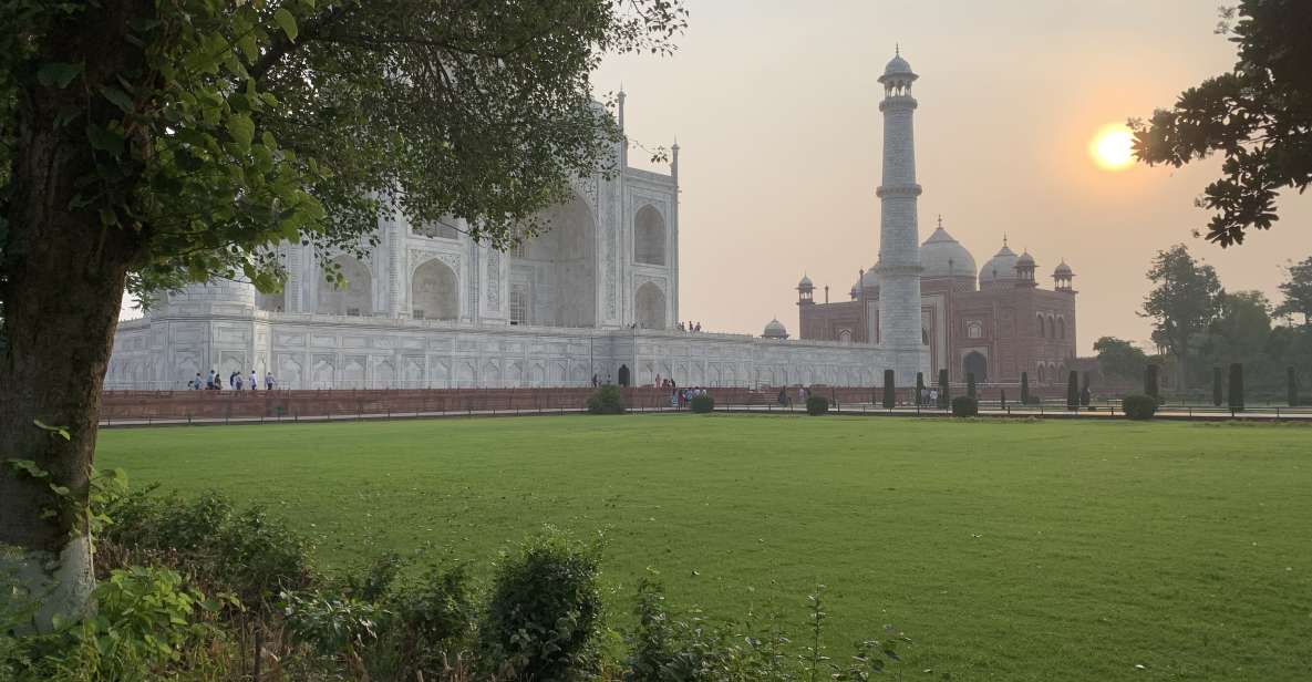 Same Day Agra Tour From Delhi To Agra by AC Car - Key Points